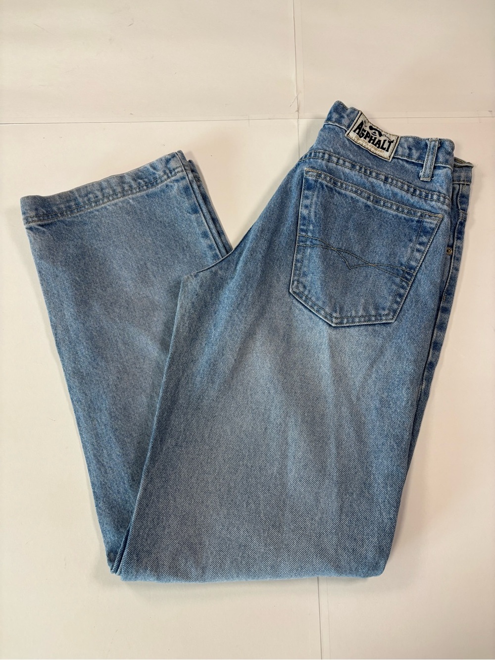 Women’s Blue Asphalt Size 5 Cut 019730 Light Wash Straight Jeans Denim